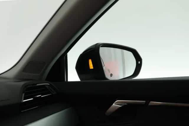 Audi Q3 (2020) thumbnail 6