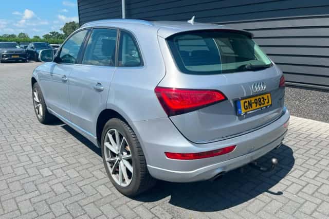 Audi Q5 (2015) thumbnail 3