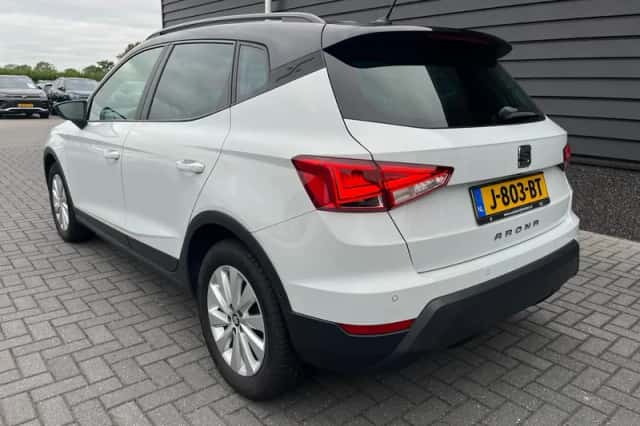 SEAT Arona (2020) thumbnail 3