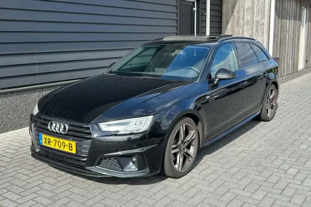 Audi A4 (2019) thumbnail 1