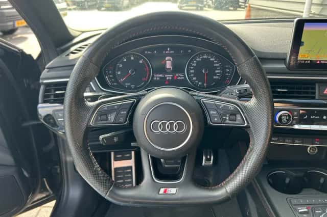 Audi A4 (2019) thumbnail 6
