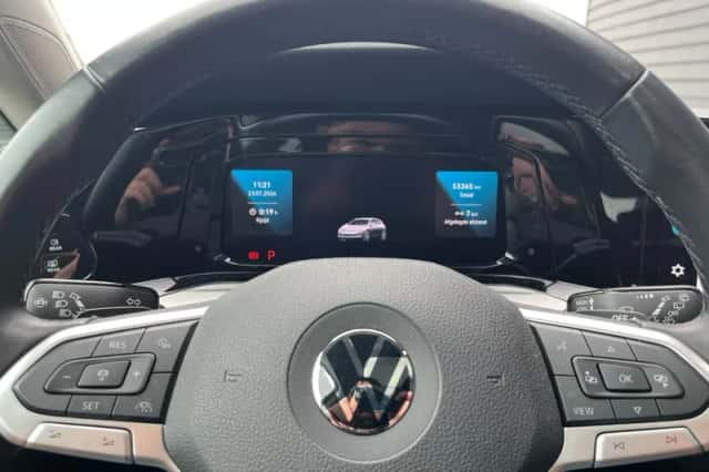 Volkswagen Golf (2020) thumbnail 6