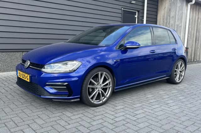 Volkswagen Golf (2019) thumbnail 1