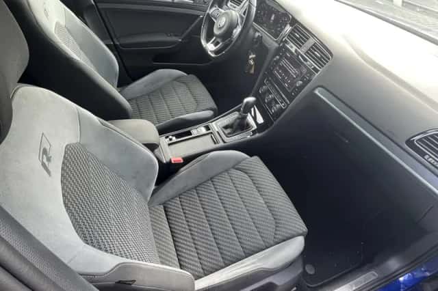 Volkswagen Golf (2019) thumbnail 5