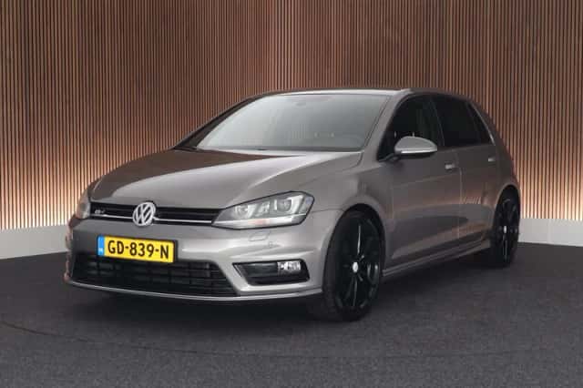 Volkswagen Golf (2015) thumbnail 1