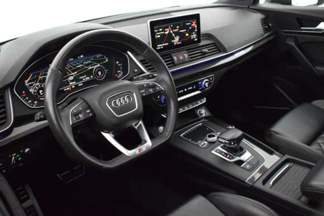Audi Q5 (2018) thumbnail 3