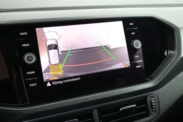 Volkswagen T-Cross (2023) thumbnail 4