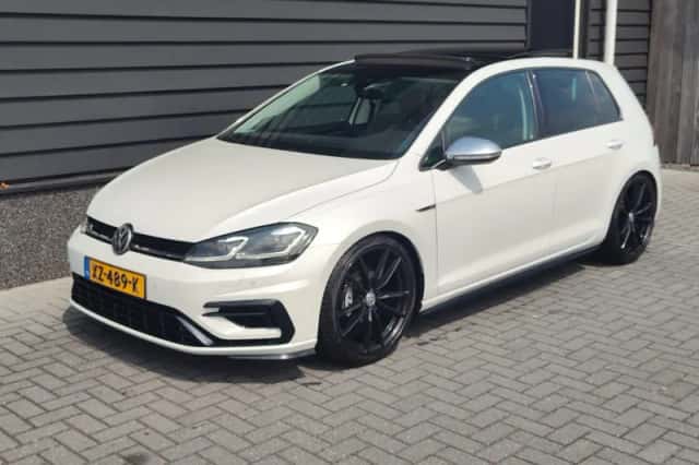 Volkswagen Golf (2017) thumbnail 1