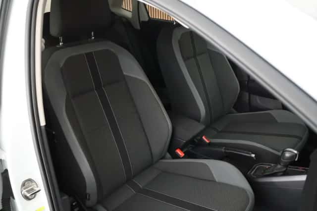 Volkswagen Polo (2020) thumbnail 2