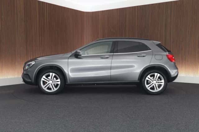 Mercedes-Benz GLA (2017) thumbnail 4