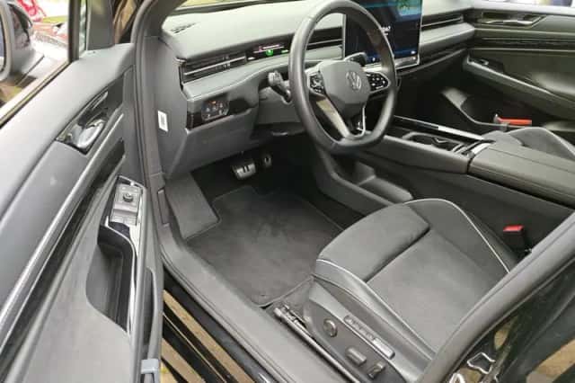Volkswagen ID.7 (2024) thumbnail 2