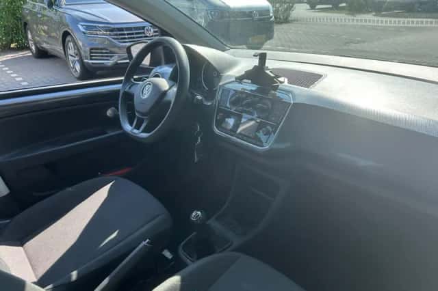 Volkswagen Up! (2023) thumbnail 2