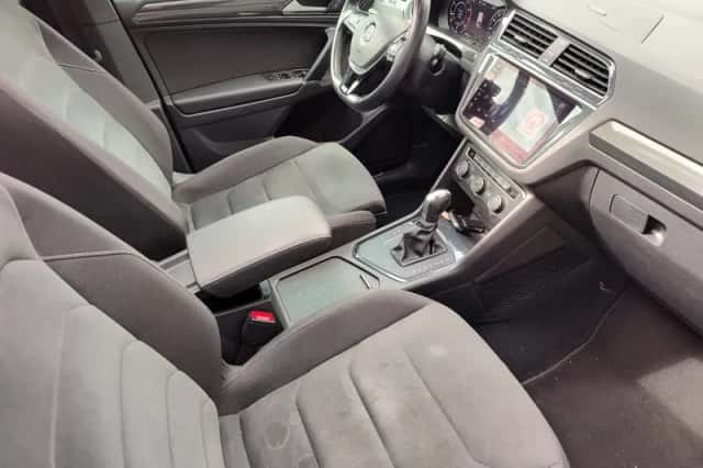 Volkswagen Tiguan (2018) thumbnail 2