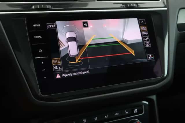 Volkswagen Tiguan (2018) thumbnail 4