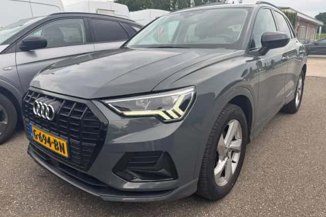 Audi Q3 (2019) thumbnail 1