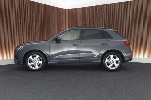 Audi Q3 (2019) thumbnail 6