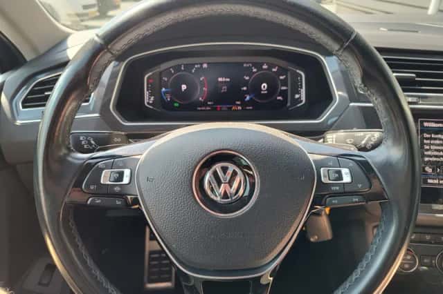 Volkswagen Tiguan (2019) thumbnail 4