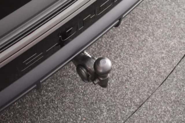 Audi Q4 (2023) thumbnail 4