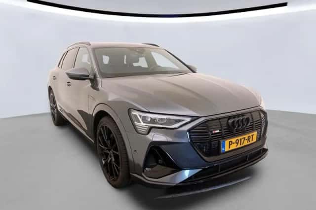 Audi e-tron (2022) thumbnail 2