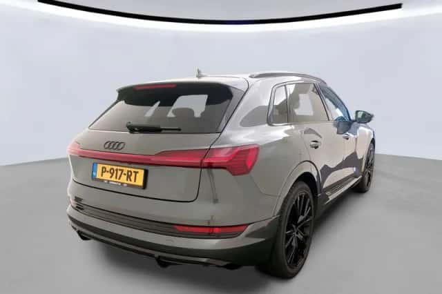 Audi e-tron (2022) thumbnail 3