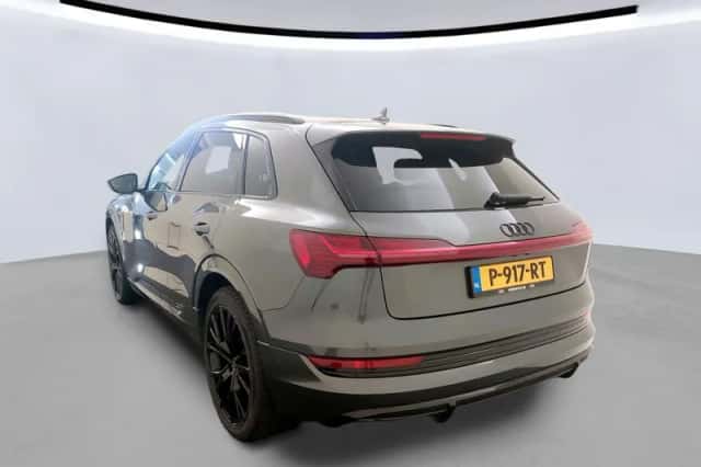 Audi e-tron (2022) thumbnail 4