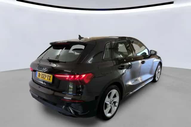 Audi A3 (2022) thumbnail 3