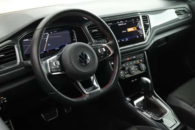 Volkswagen T-Roc (2022) thumbnail 3
