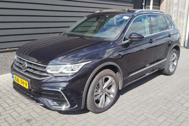 Volkswagen Tiguan (2023) thumbnail 1