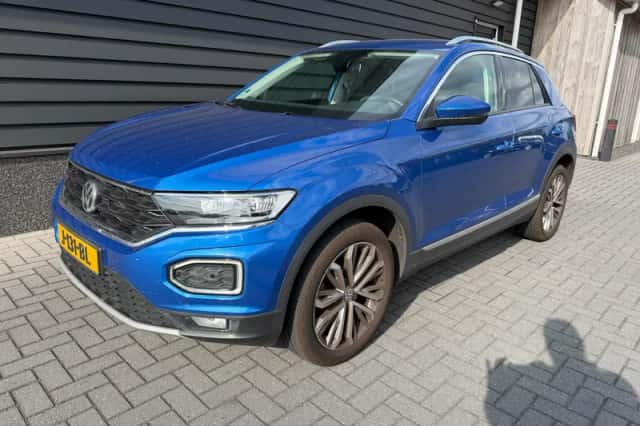 Volkswagen T-Roc (2020) thumbnail 1