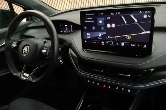 Škoda Enyaq (2022) thumbnail 3