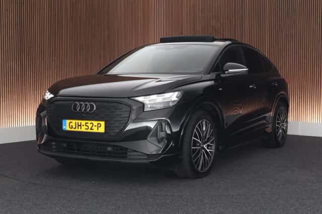 Audi Q4 (2024) thumbnail 1