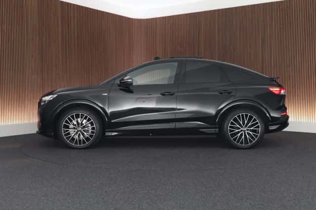 Audi Q4 (2024) thumbnail 6