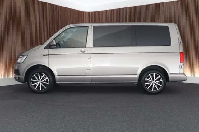 Volkswagen Transporter (2019) thumbnail 4
