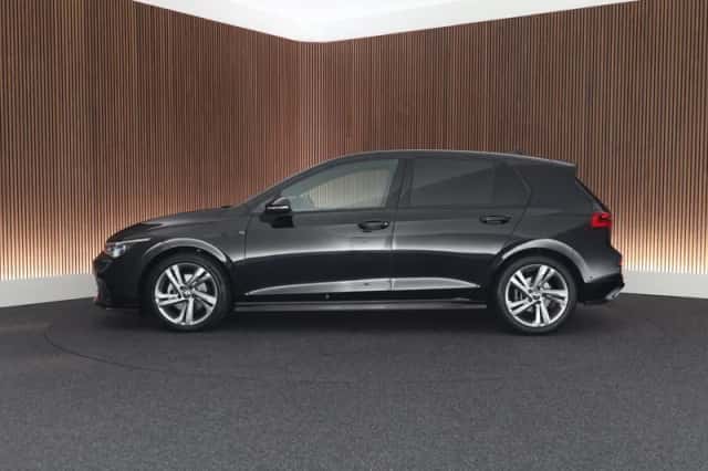 Volkswagen Golf (2021) thumbnail 6