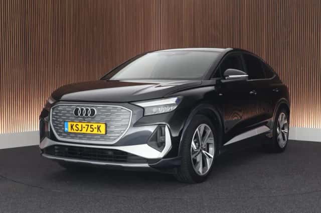 Audi Q4 (2022) thumbnail 1