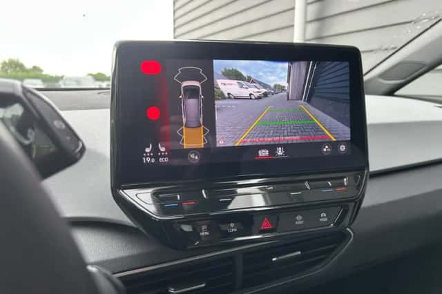 Volkswagen ID.3 (2020) thumbnail 5