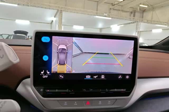 Volkswagen ID.4 (2021) thumbnail 4