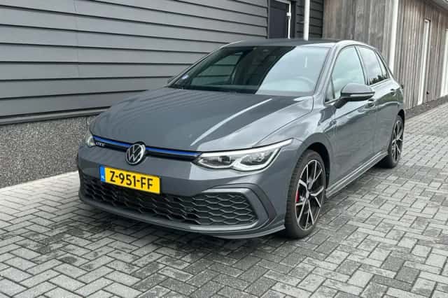 Volkswagen Golf (2021) thumbnail 1