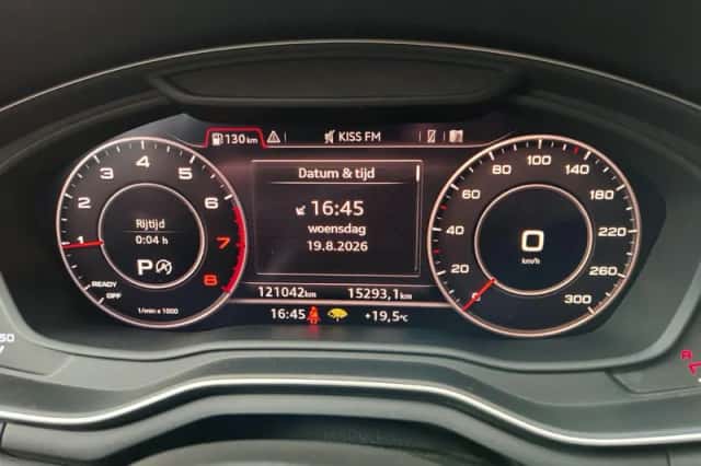 Audi A4 (2018) thumbnail 5