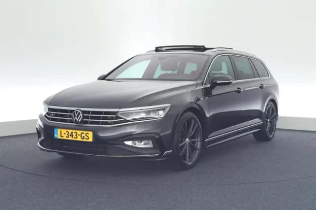 Volkswagen Passat (2021) thumbnail 1