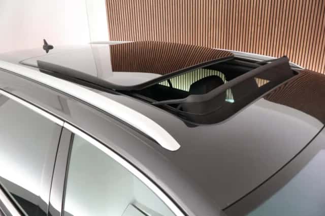 Volkswagen Passat (2021) thumbnail 6