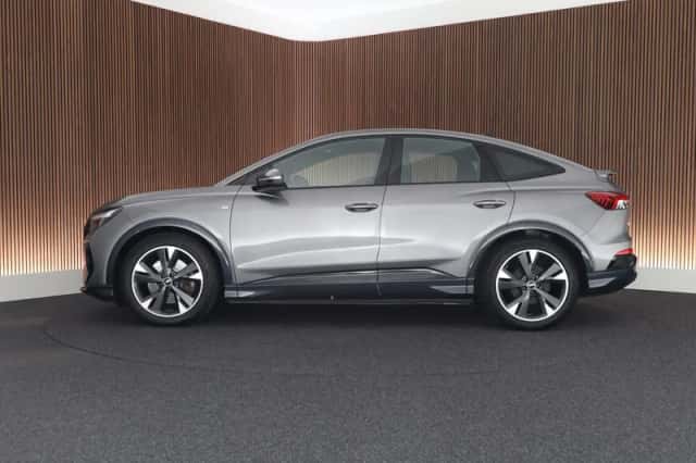 Audi Q4 (2022) thumbnail 6