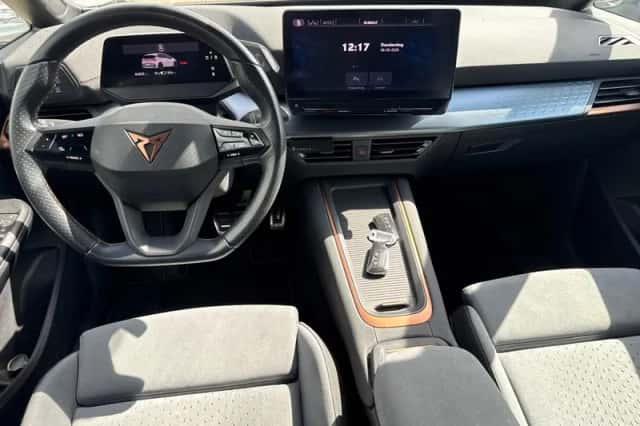 CUPRA Born (2021) thumbnail 2