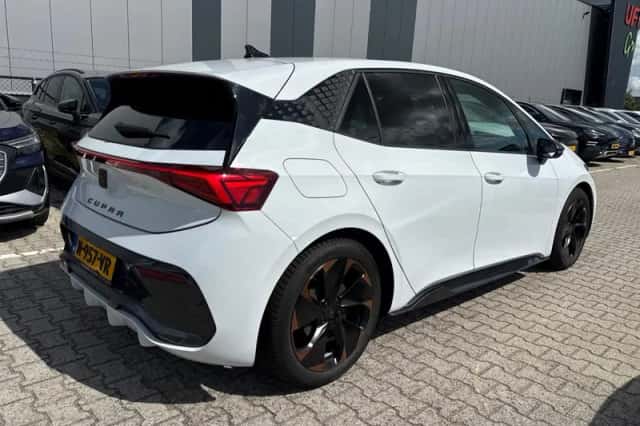 CUPRA Born (2021) thumbnail 6