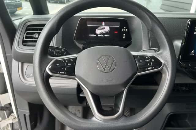 Volkswagen ID. Buzz (2022) thumbnail 4