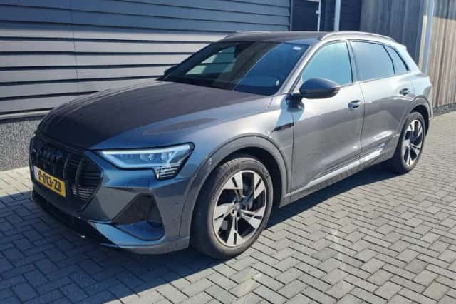 Audi e-tron (2022) thumbnail 1