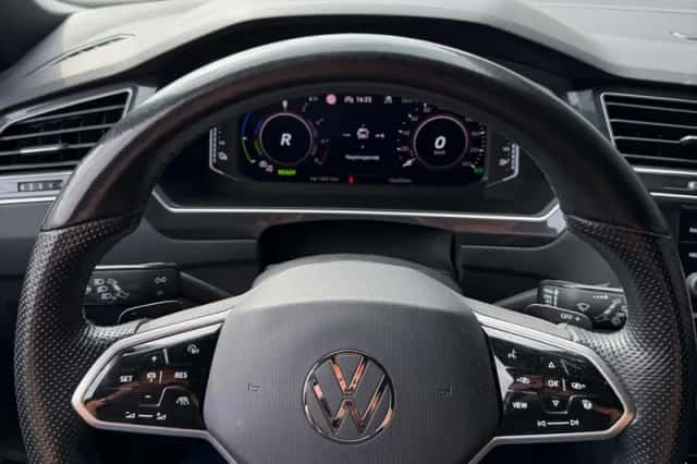 Volkswagen Tiguan (2021) thumbnail 6