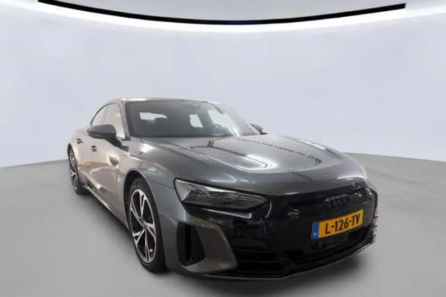 Audi e-tron GT (2021) thumbnail 2
