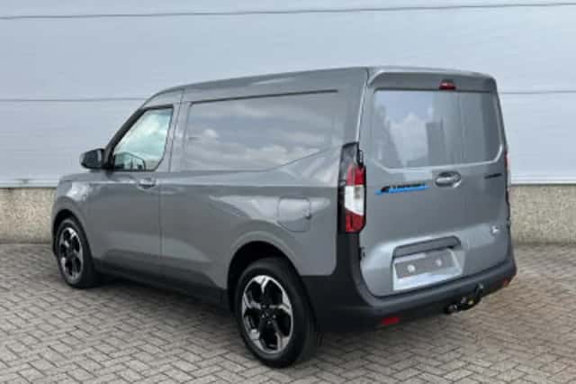 Ford E-Transit (2026) thumbnail 3