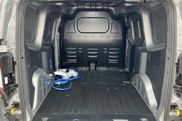 Ford E-Transit (2026) thumbnail 6